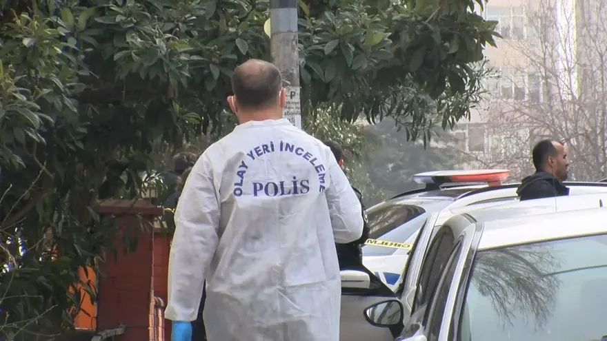 Park halindeki araçta ceset bulundu 