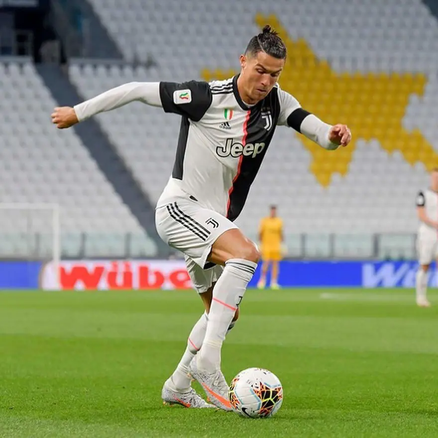 Ronaldo'nun tatil keyfi (19 milyonluk lüks yat) 1