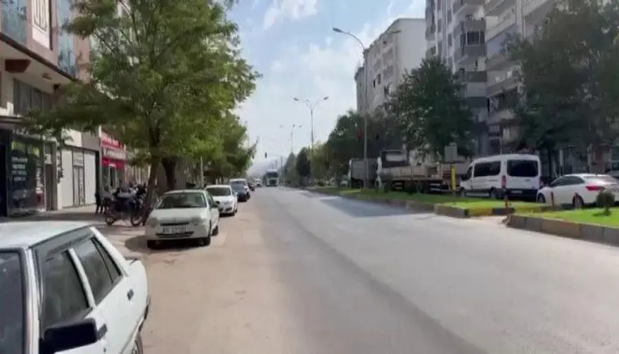 Depremin ardından su kesintisi kararı: Yeraltı sularında bulanıklık oluştu 3 Depremin ardından su kesintisi kararı: Yeraltı sularında bulanıklık oluştu 3