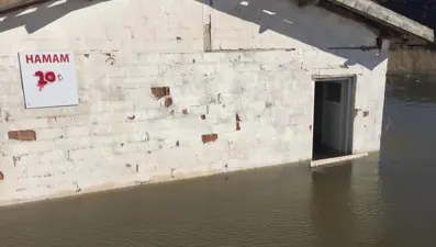 Tarihi hamam, baraj sularına gömüldü