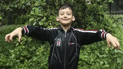 Duyma problemi olan Kerem Açıkgöz'ün sessizliği son buldu