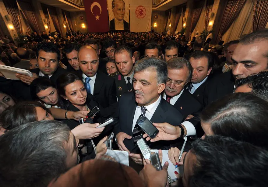 Siyasetçiler resepsiyonda buluştu 20