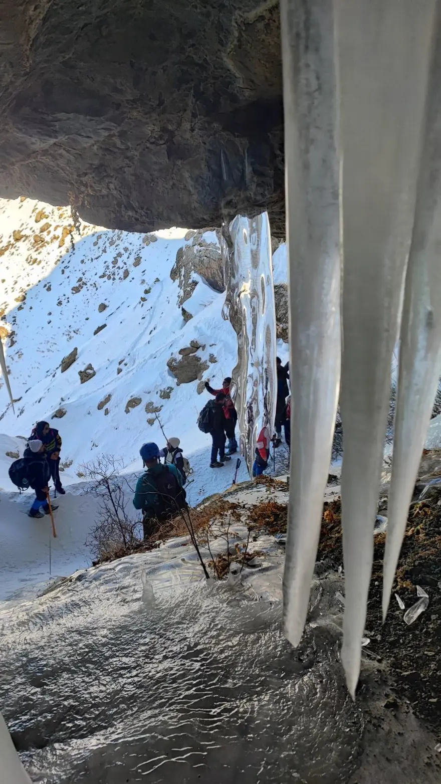 Vanlı dağcılar Erek Dağı'ndaki buzul mağaralarına tırmandı 