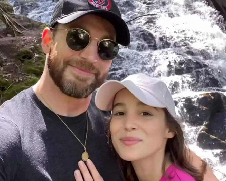 Chris Evans baba oldu: İşte bebeğin adı 3