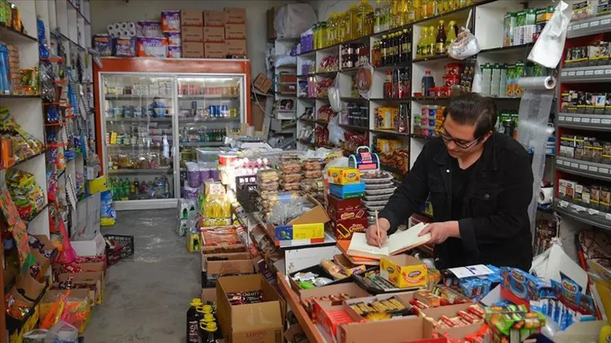 "VATANDAŞ SICAKLIĞI GÖRÜNCE BAKKALLARI TERCİH EDİYOR" 2