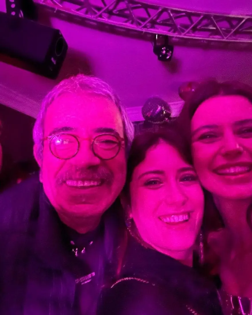 Hazal Kaya, Selçuk Yöntem ve Beren Saat bir araya geldi 4