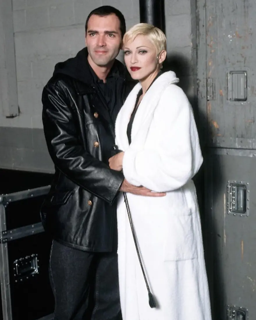 "KUSURSUZ BİR ZEVKİ VARDI" 6 "KUSURSUZ BİR ZEVKİ VARDI" 6