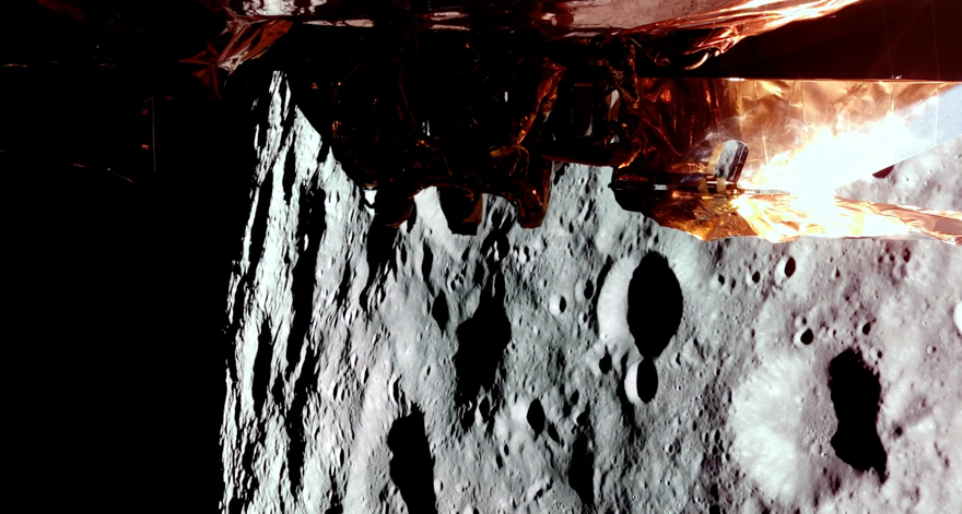 Ay'ın hayran bırakan yeni görüntüleri: Karanlık yüzü böyle görünüyor! 3