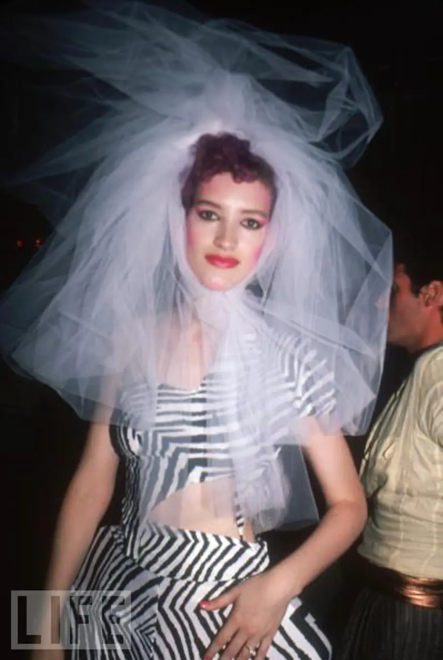 Disko gelini 37 Disko gelini 37