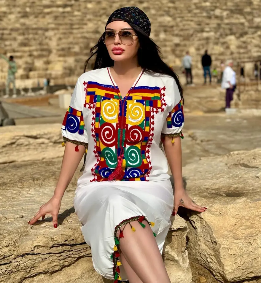 Şarkıcı Ebru Polat avukatlığa geri döndü! "Dolandırıcılık çetesini çökertiyoruz" 9