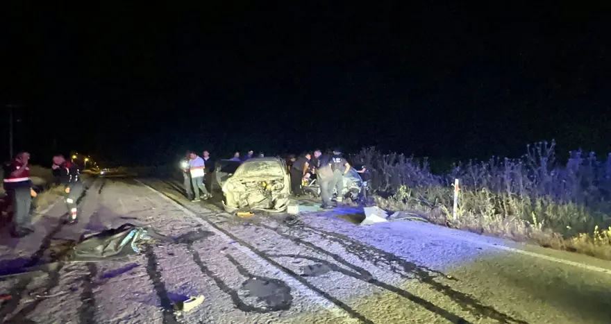 Tekirdağ'da feci kaza | Oğlunun kullandığı otomobili sollamaya çalıştı: 3 ölü, 5 yaralı 6