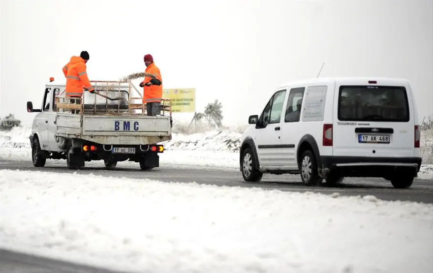 İstanbul'da kar yüzünü gösterdi 3