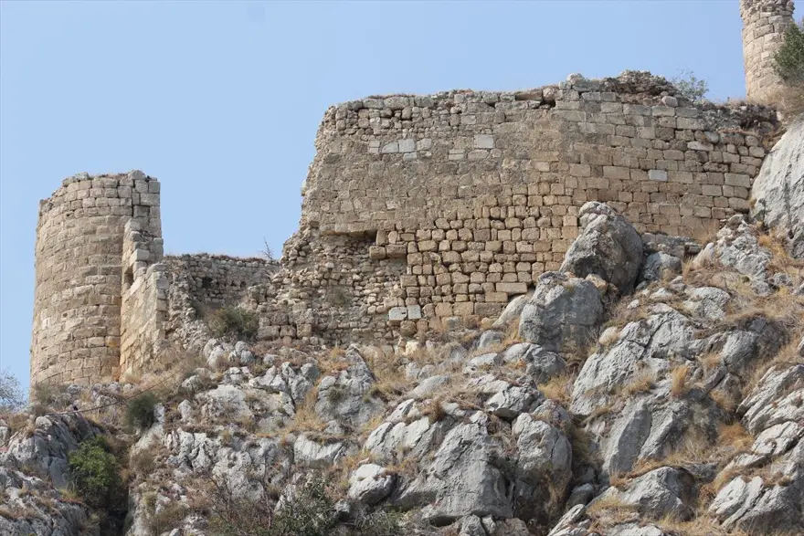 Çukurova'nın Efes'i Kastabala Antik Kenti adım adım gün yüzüne çıkıyor 14 Çukurova'nın Efes'i Kastabala Antik Kenti adım adım gün yüzüne çıkıyor 14