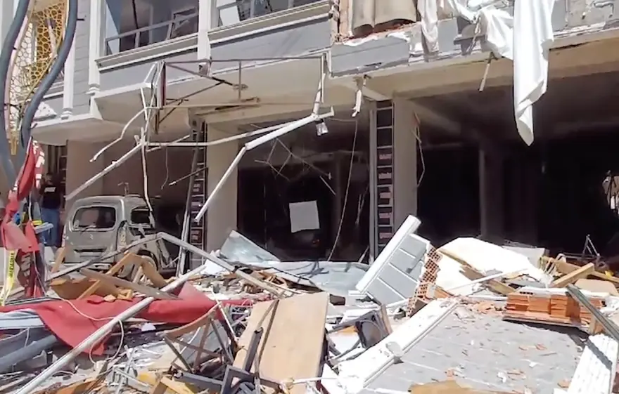SON DAKİKA HABERİ | İzmir Torbalı’da bir binada patlama: 5ölü, 63 yaralı 21