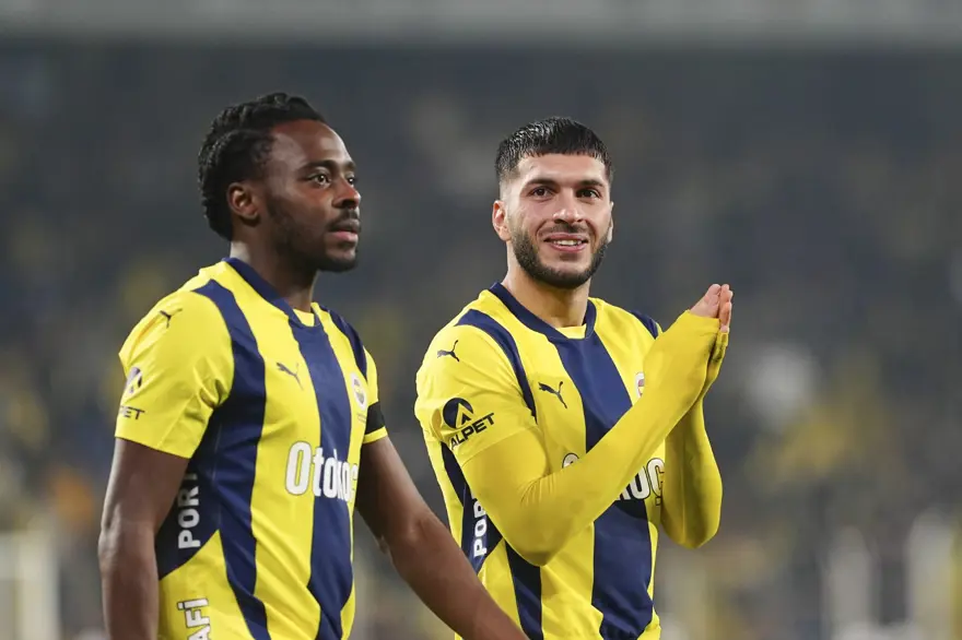 FENERBAHÇE'NİN MUHTEMEL 11'İ 3