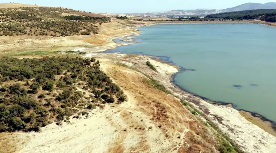 Tekirdağ'da Yazır Göleti'nin su seviyesi yüzde 4'e düştü 1
