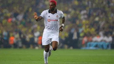 Ryan Babel, Fulham'a transfer oluyor