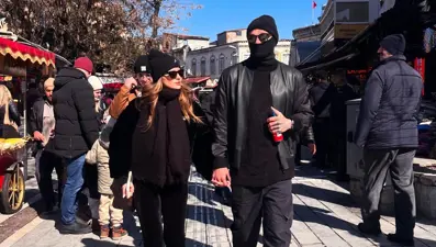 Icardi ve sevgilisi China Suarez'in İstanbul turundan yeni fotoğraflar: Tanınmamak için maske taktı!