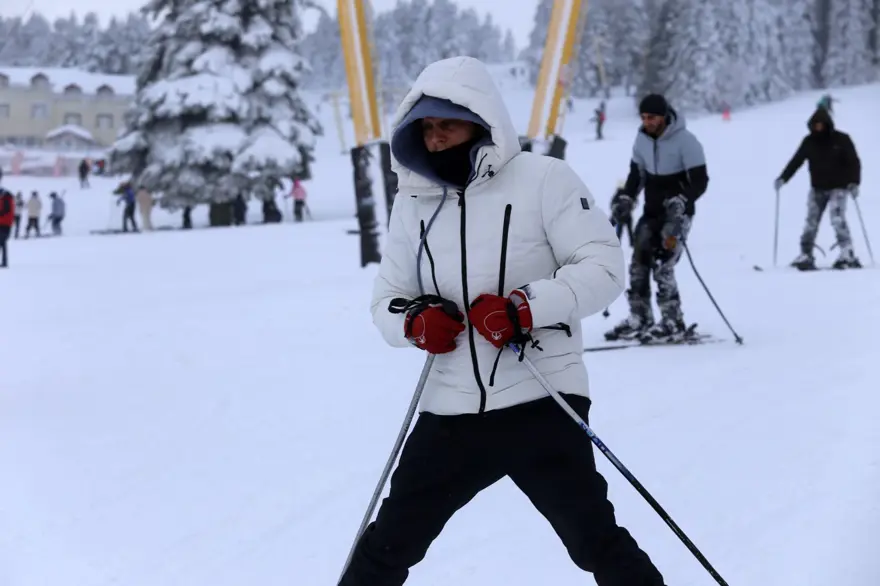 Uludağ'da pistler doldu taştı 3