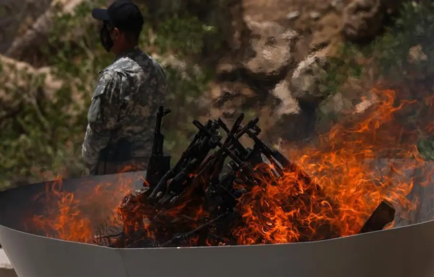 MAYISTA FESİH KARARI ALINDI, TEMMUZDA SİLAHLAR YAKILIDI 7