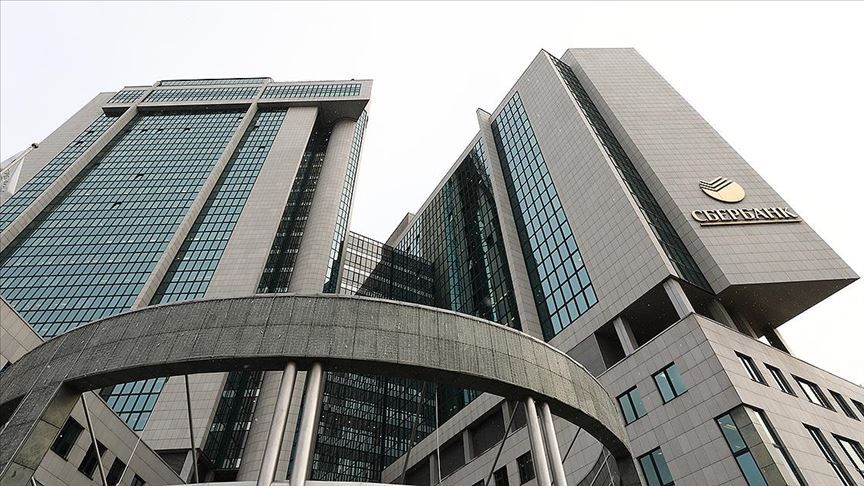 Rusya'nın en büyük bankası Londra Borsası'ndan çıkmayı planlıyor