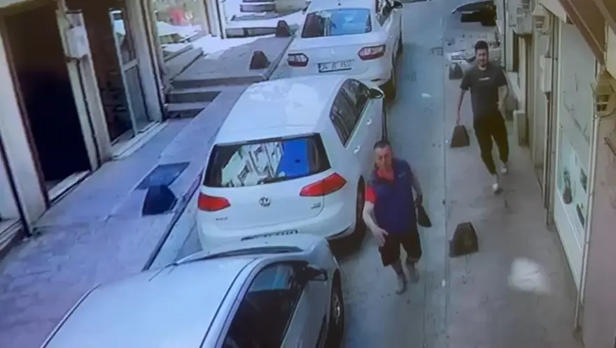 Beyoğlu'nda otel odasında cinayet! Sevgilisini döverek öldürdü 2 Beyoğlu'nda otel odasında cinayet! Sevgilisini döverek öldürdü 2