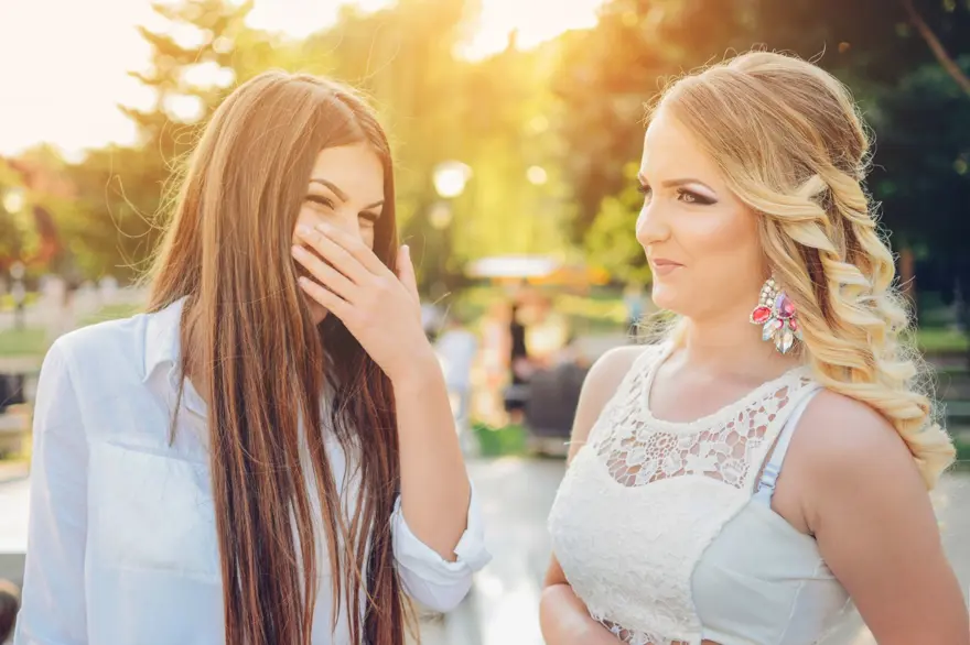 İlişkilerin çoğu nasıl başlıyor: İlk görüşte aşk mı, arkadaşlık ilişkisi mi? 1