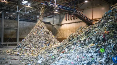 Atık ithalatı tartışması: Türkiye Avrupa'nın çöplüğü mü?