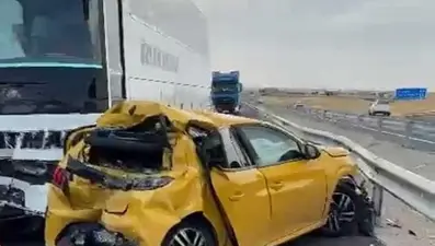 Diyarbakır’da otobüs ile otomobil çarpıştı: 2 yaralı