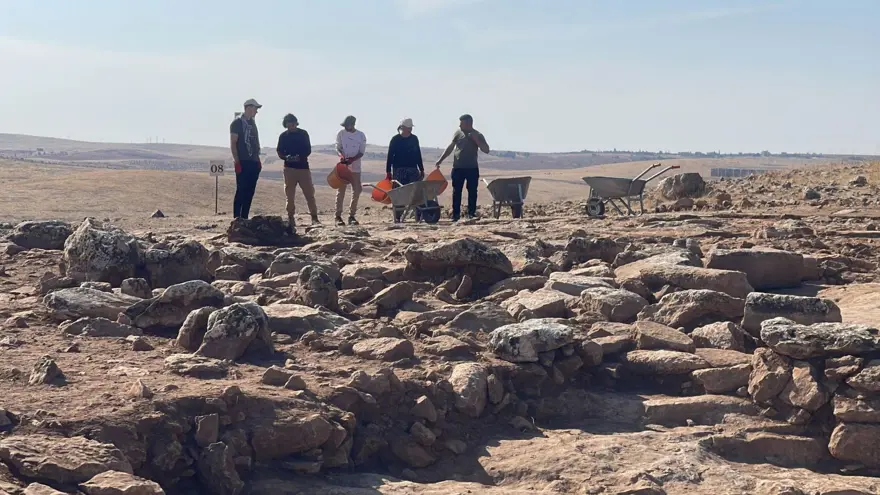 ÖZEL VE KAMUSAL YAPILAR 4