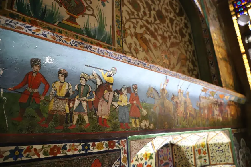 Azerbaycan'ın UNESCO Dünya Miras Listesi'ndeki Şeki Han Sarayı turist akınına uğruyor 19