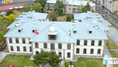 Ayrıcalıklı Rotalar: Bayburt-Erzurum (Kongre binası)