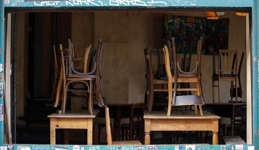 Karantinayı adım adım kaldıran Almanya'da endişelendiren gelişme 17