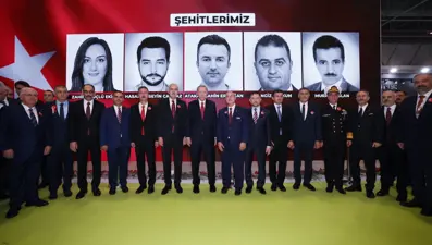 Cumhurbaşkanı Erdoğan, SAHA EXPO'da şehitlerin anısına hazırlanan bölümü ziyaret etti