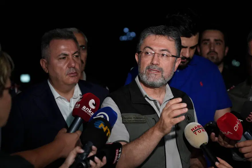 BAKAN YUMAKLI İZMİR'E GELDİ 19 BAKAN YUMAKLI İZMİR'E GELDİ 19