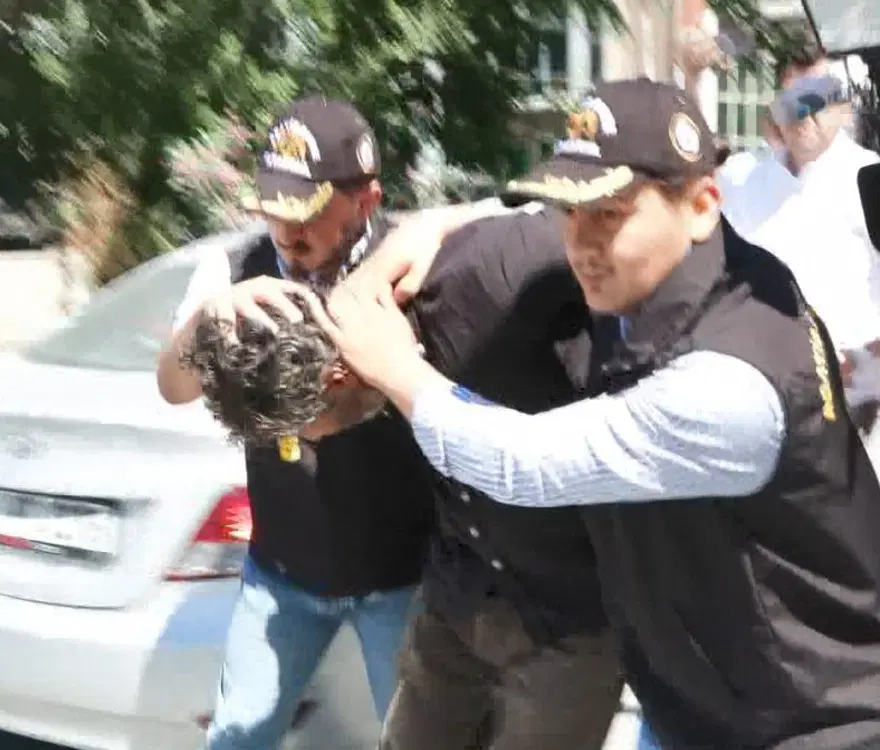 Sedef Güler cinayetinin bir numaralı şüphelisi suç makinesiçıktı: Edirne’ye kaçıp, insan kaçakçılarıyla iletişime geçti Sedef Güler cinayetinin bir numaralı şüphelisi suç makinesiçıktı: Edirne’ye kaçıp, insan kaçakçılarıyla iletişime geçti