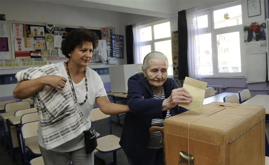 Türkiye sandık başındaydı 86