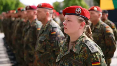 Almanya’da 6 aylık gönüllü askerlik planı: "İş dünyası endişeli"