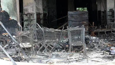 15 saat boyunca yandı: Trabzon'da altı katlı AVM küle döndü