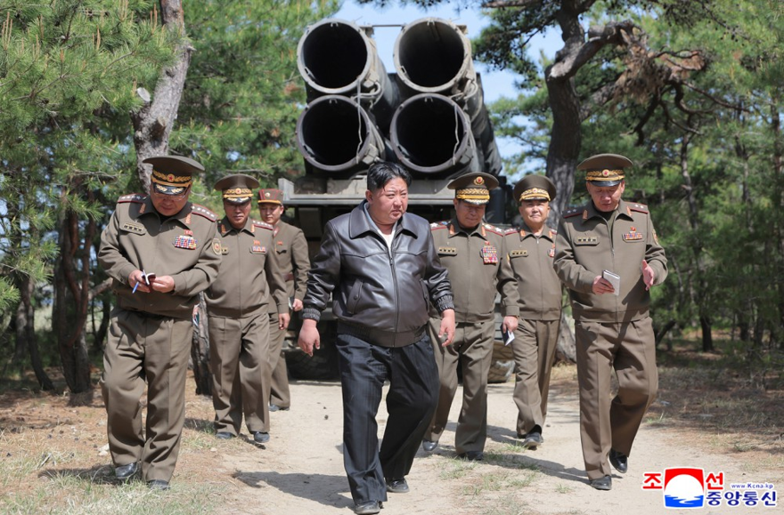 Kim Jong Un sahaya indi: Nükleer karşı saldırı hazırlığı başladı 1