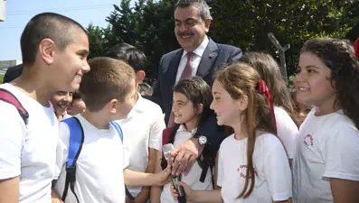 Okul kıyafetlerinde yeni dönem: Serbest kıyafet uygulaması bitti