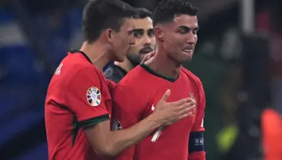 EURO 2024'te Ronaldo'nun gözyaşları: Portekiz çeyrek finalde