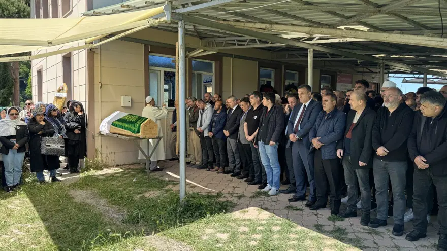 Saadet öğretmene gözyaşlarıyla veda 10 Saadet öğretmene gözyaşlarıyla veda 10
