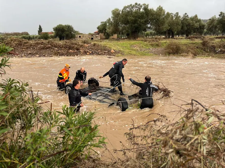 İzmir'i bekleyen çifte tehlike: "İkisi de aynı anda yaşanabilir" 1