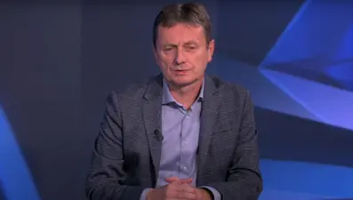 Canlı yayında beyin kanaması geçirdi: Sırp bakanın durumu ciddi