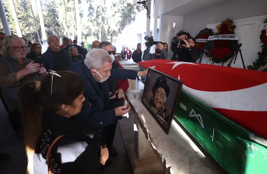 Sümerolog Muazzez İlmiye Çığ  son yolculuğuna uğurlandı 3