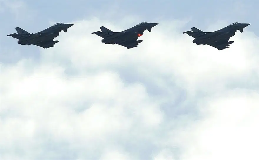 NATO'nun kimlik kartı 8
