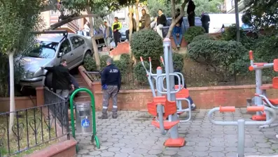 Şişli'de çocuk parkında faciadan dönüldü