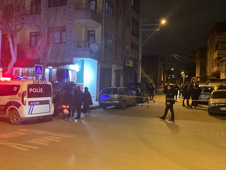 2 yıl önce boşandığı eşi tarafından sokak ortasında öldürüldü 1