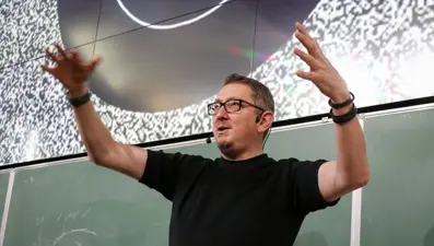 NASA'dan ayrılıp Türkiye'ye döndü, şimdi üniversitede ders veriyor